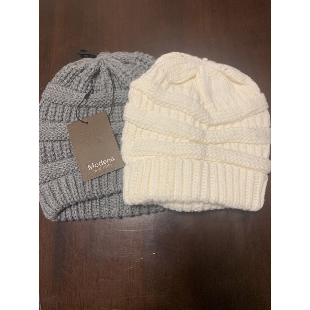 NWT Modena New‎ York Benie and Cream Benie Knit